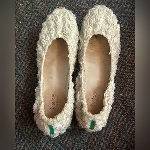 White Tieks size 10 very cute